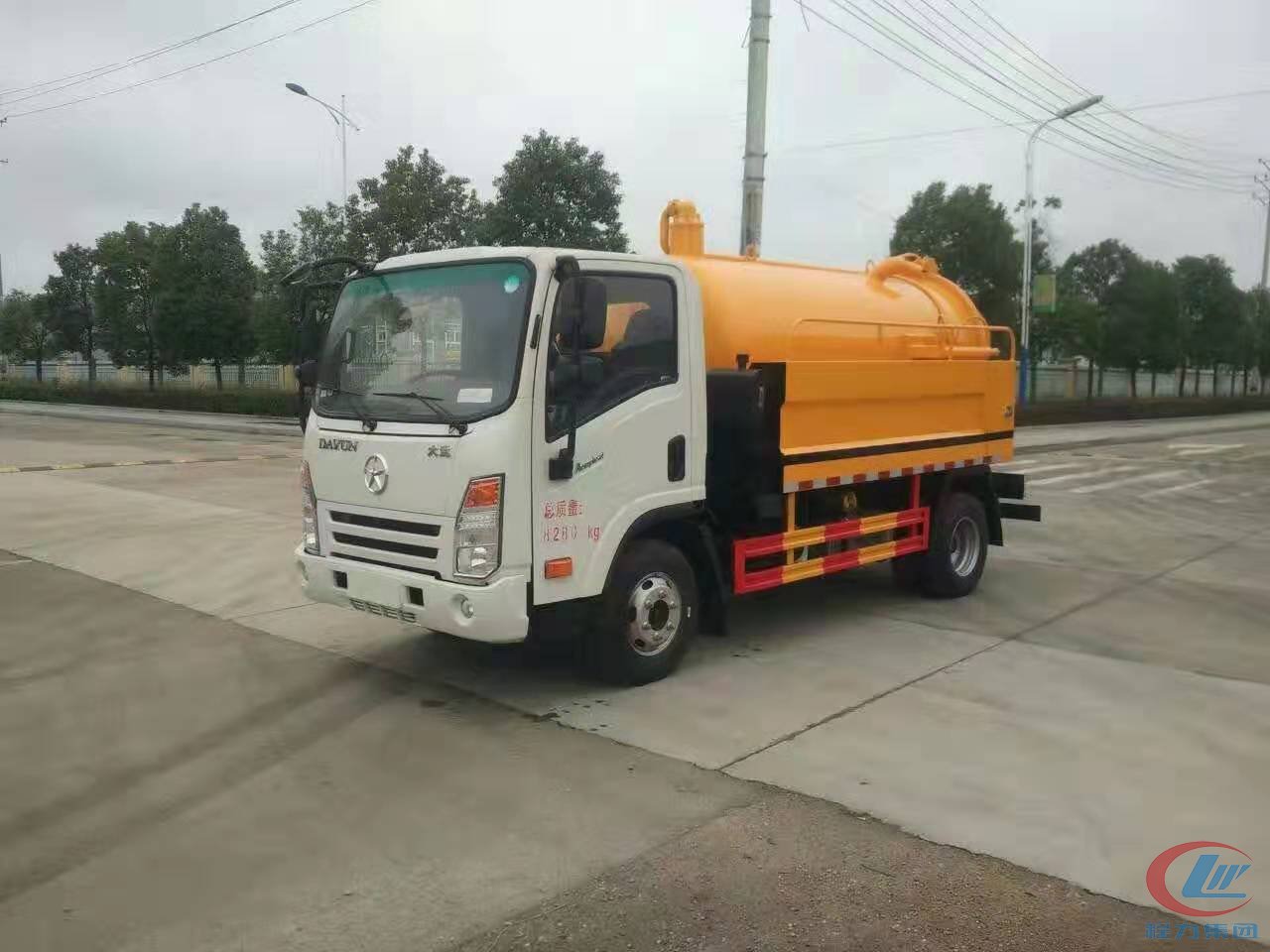 大运奥普力国五洗濯吸污车